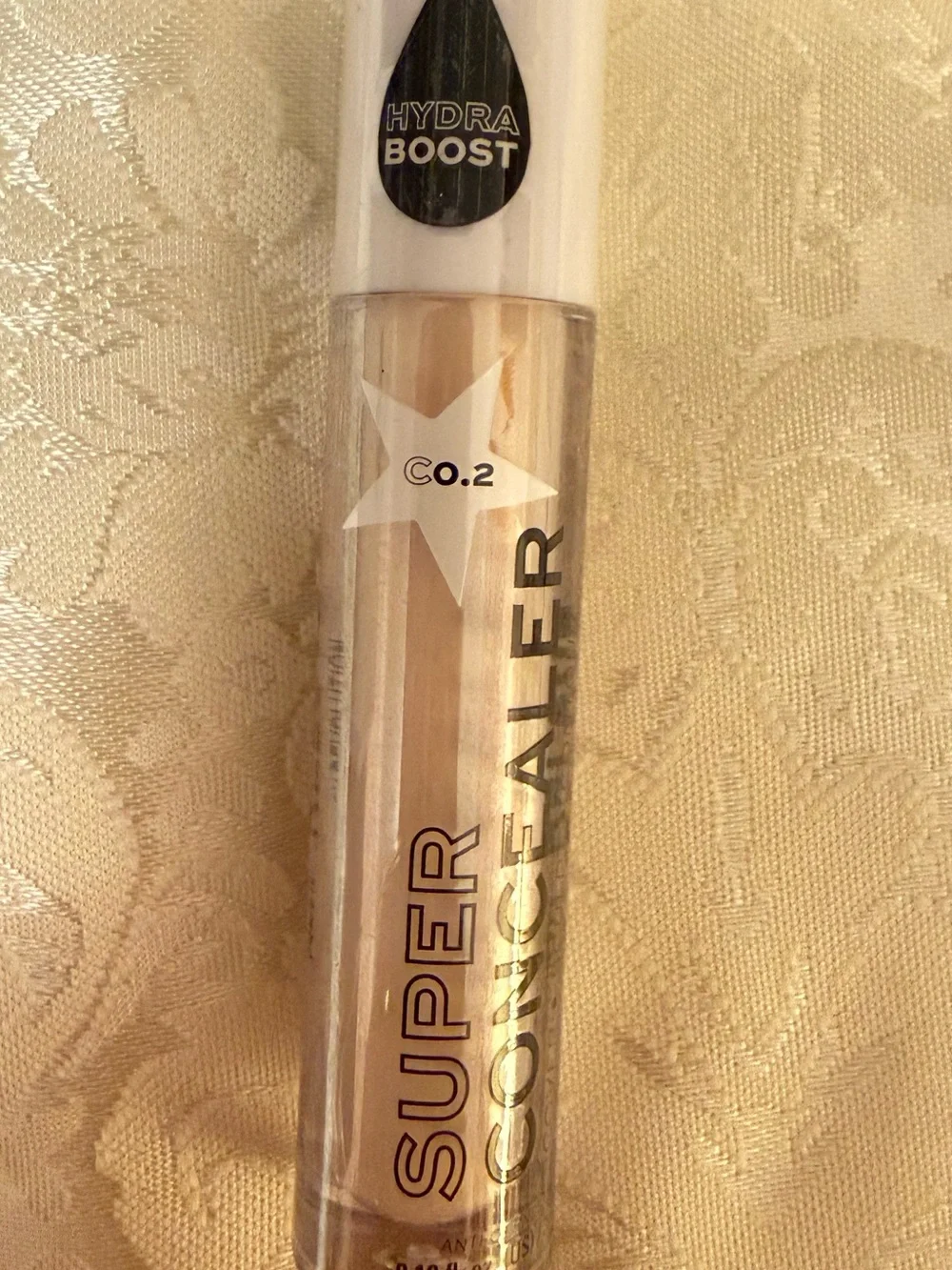 Relove by Revolution Super Concealer Radiant Matte in shade C0.2